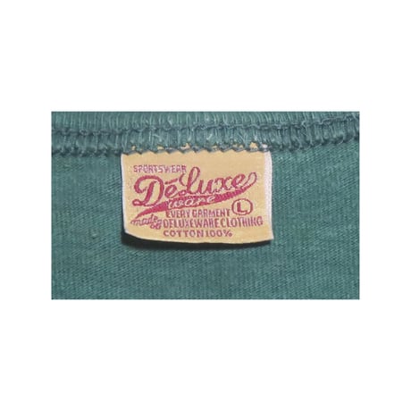 Deluxe wear(デラックスウエア) ロゴTシャツ