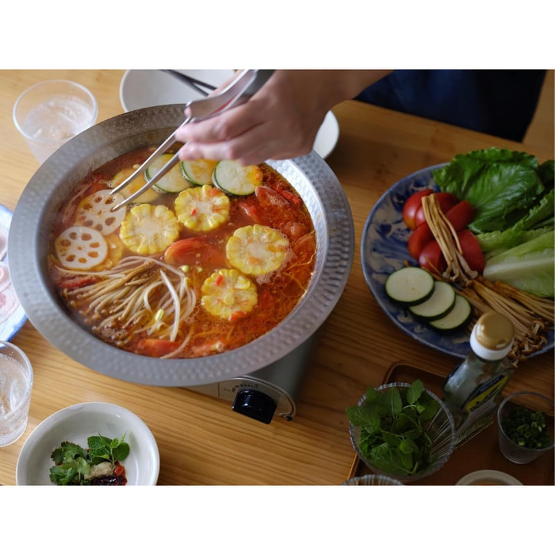 旅する火鍋 12か月のレシピと中国ローカル鍋紀行 / 佐藤貴子 | ホホホ