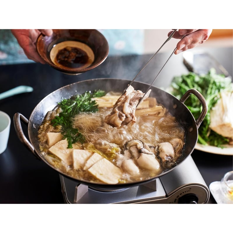 旅する火鍋 12か月のレシピと中国ローカル鍋紀行 / 佐藤貴子 | ホホホ