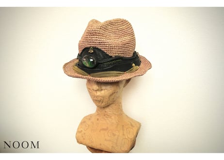 pure eyes hat