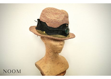 pure eyes hat