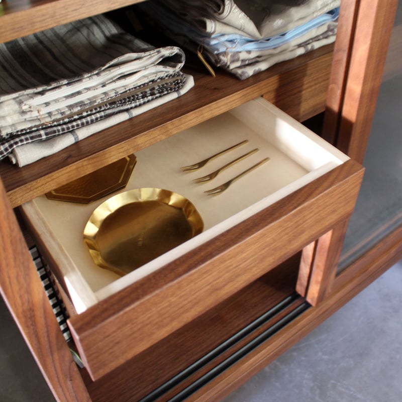 クランク キャビネット H1400 | Leaf Village