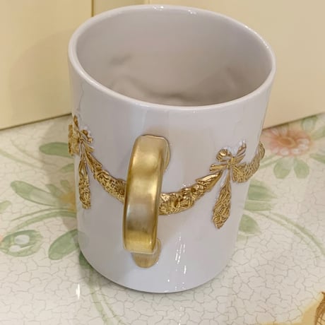 VILLARI リボンガーランドのマグカップ  ホワイトまたはピンク