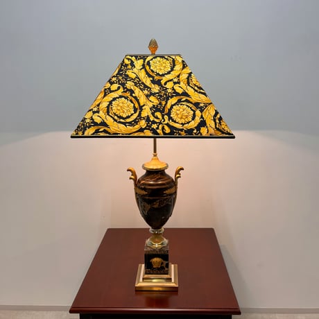 VERSACE HOME （ヴェルサーチホーム）テーブルランプ