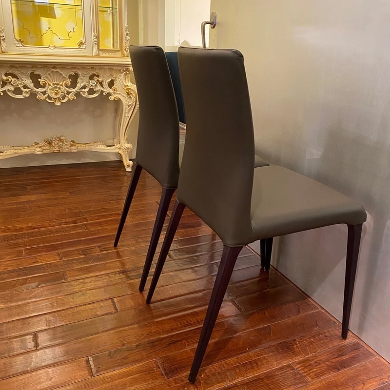 B&B Italia Vol au Vent 革張りダイニングチェア 4脚セット