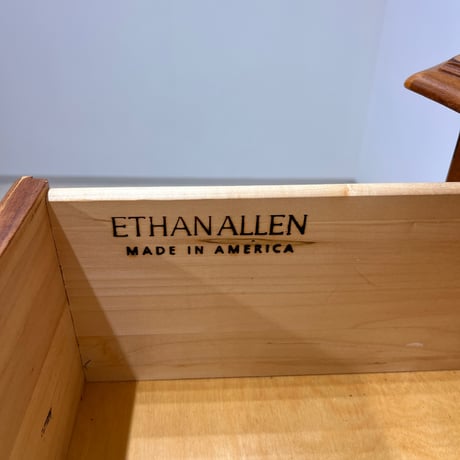 ETHAN ALLEN（イーセン・アーレン） ドレッサー／チェスト　アメリカ製　チェリー材