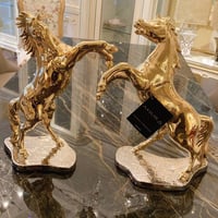 AHURA　金の馬のオブジェ 2