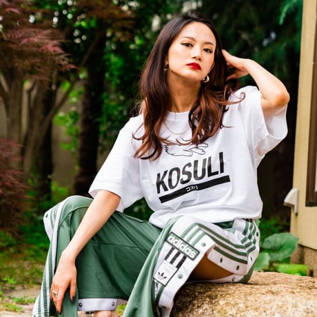 KOSULI LOGO T-SHIRTS/コスリ　ロゴＴシャツ