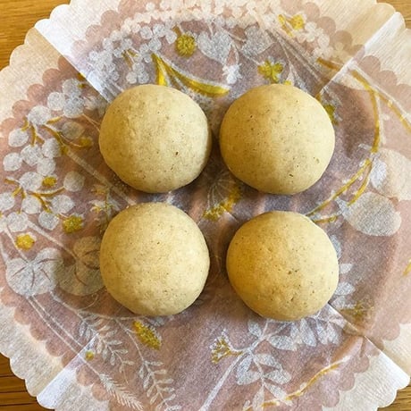 小さな丸パン4個入り