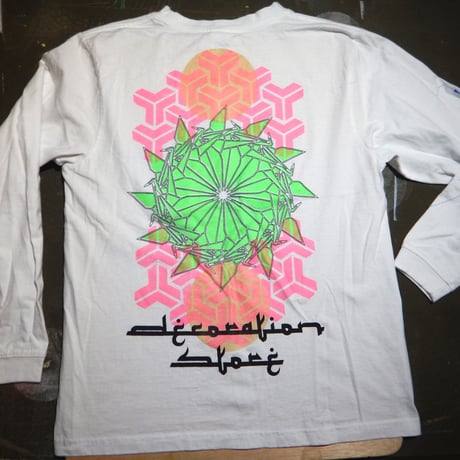 WHITE LONG SLEEVE