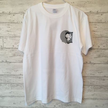 ODD FRIDAY Tシャツ