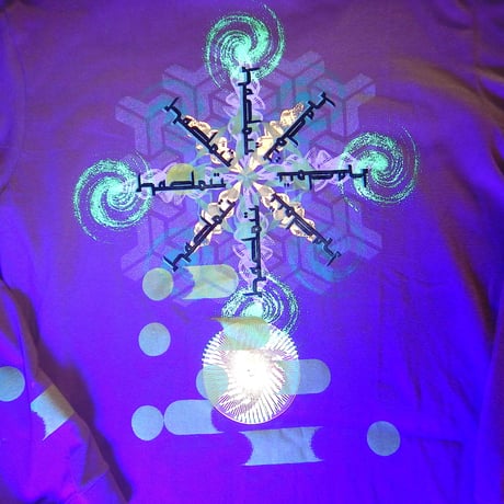 LONG SLEEVE T-SHIRT