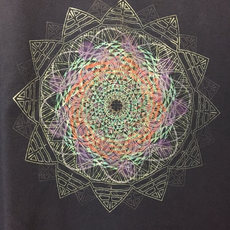 Mandala Tシャツ