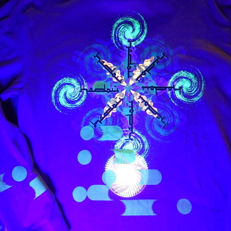LONG SLEEVE T-SHIRT