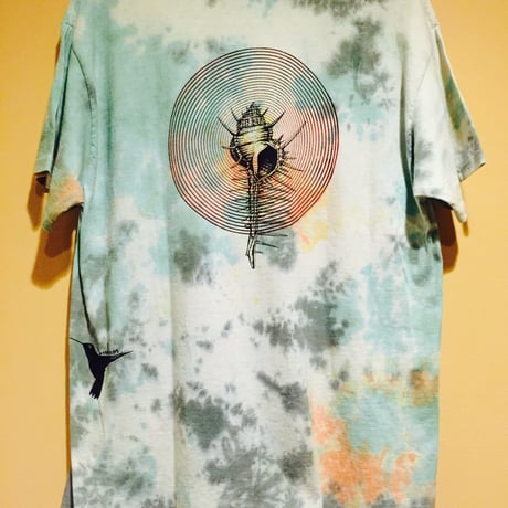 WAR  IS  OVER  Tシャツ