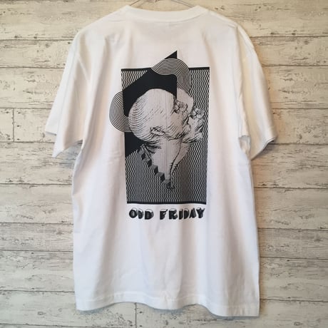 ODD FRIDAY Tシャツ
