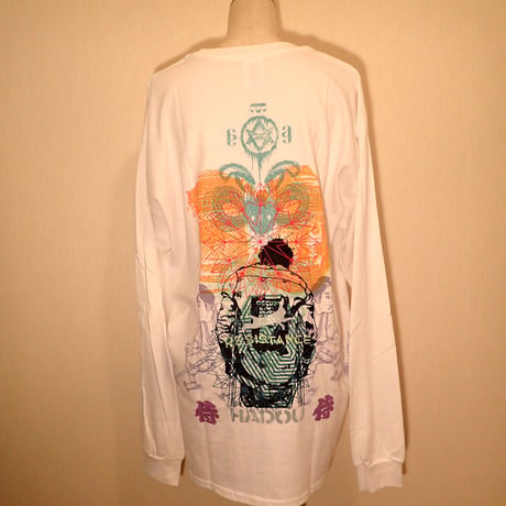 LONG   SLEEVE  T-SHIRT   WHITE   SILKSCREEN  PRINT   HADOU
