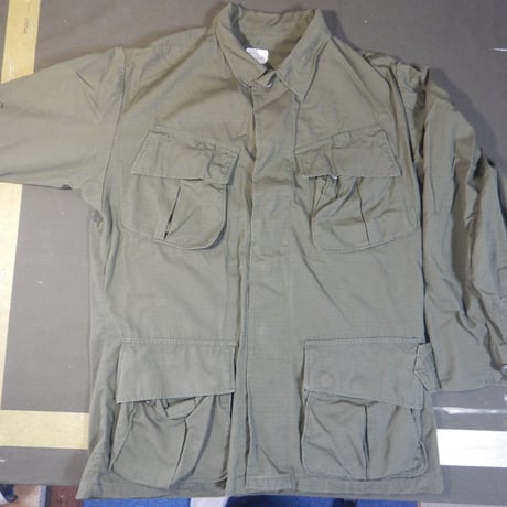 DSA100-70-C-0208   70'S  USED ARMY  JACKET