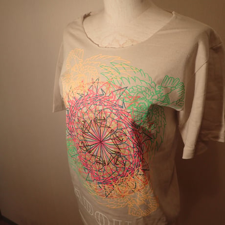HADOU  SILKSCREEN  PRINT  T-SHIRT  PSYCHEDELIC  ORIGAMI