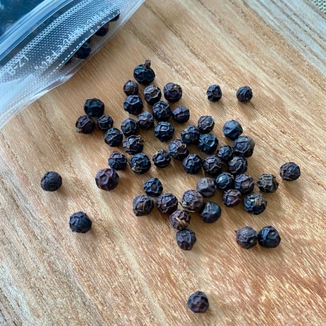 クラタペッパー　黒胡椒　【農薬・化学肥料不使用】35g