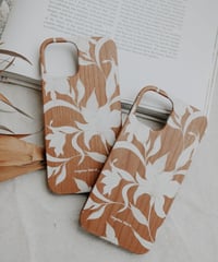 "LILY & THE FOLK"  iPhone wood cover