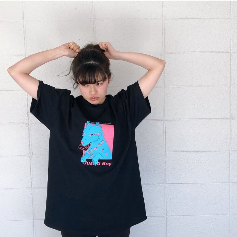 SHY BRAVE THE STORM Tシャツ SHY BRAVE THE STORM Tシャツ
