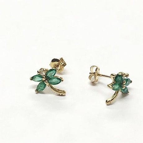K18エメラルドピアス