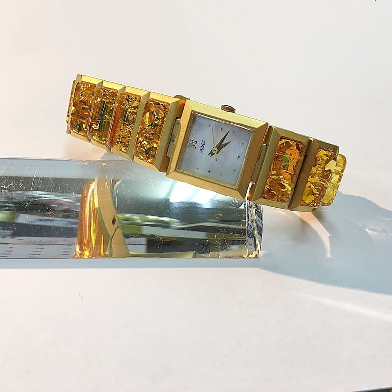 リトアニアの天然琥珀腕時計 | ジュエリーおかだ オンラインショップ