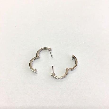 K18WGダイヤモンドピアス