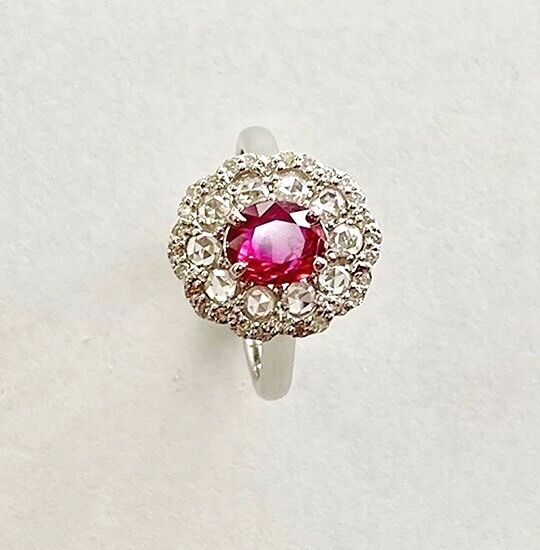 『しづみや』【新品未使用】PT950 天然ダイヤモンド　ベビーパール Gimel】ギメル『PT950 ダイヤモンド0.656ct ネックレス 葉っぱ