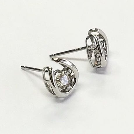 Ptダイヤモンドピアス