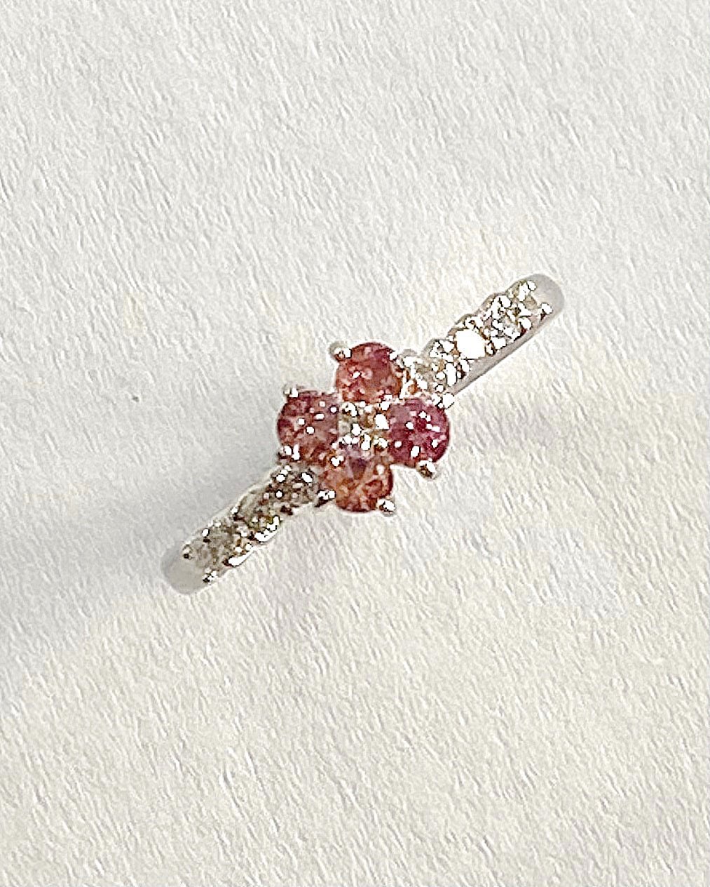 プラチナピンキーリング　パパラチアサファイア ハートシェイプパパラチアサファイア 0.7ct ダイヤモンド