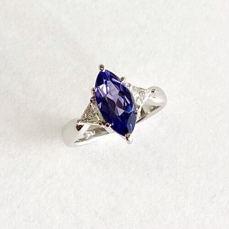 Ptタンザナイトリング | ジュエリーおかだ オンラインショップ Ptタンザナイトリング | ジュエリーおかだ オンラインショップ