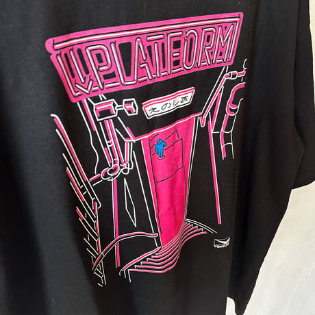 「エノシマン x 江ノ電プラットフォーム」 ビッグシルエット Tシャツ