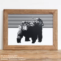 Gorilla x Berlin 「モノクロアート 動物街」A4 モノトーン ポスター + 古材 フレーム セット商品
