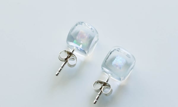 ○ glass accessory ● Aurora Cosmo 2022 B