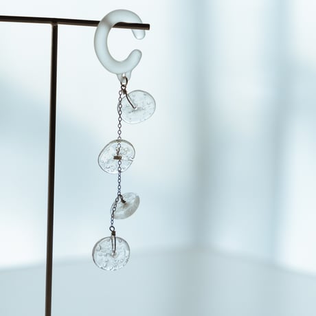 icebubble earcuff
