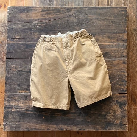 SEEP Cotton Twill Side-tuck Short Pants