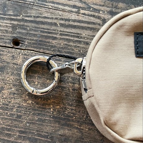 STANDARD SUPPLY / ROUND CHARM POUCH