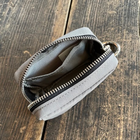 STANDARD SUPPLY / SQUARE CHARM POUCH