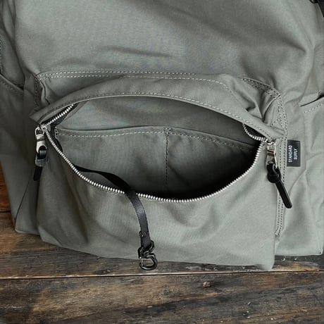 STANDARD SUPPLY / TRUE NYLON DAILY DAYPACK