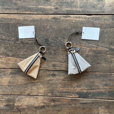 STANDARD SUPPLY / TRIANGLE CHARM POUCH