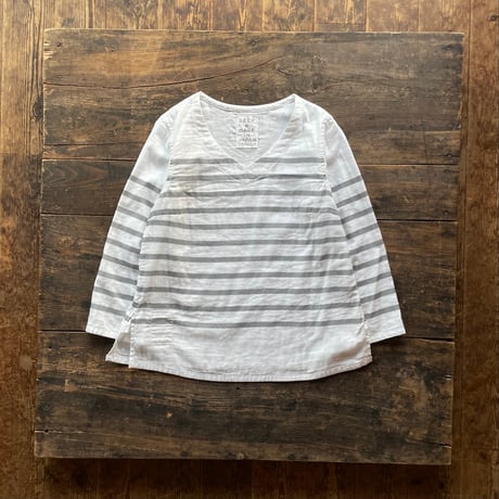 SEEP  Lady's Gauze Border V-Neck Sht.