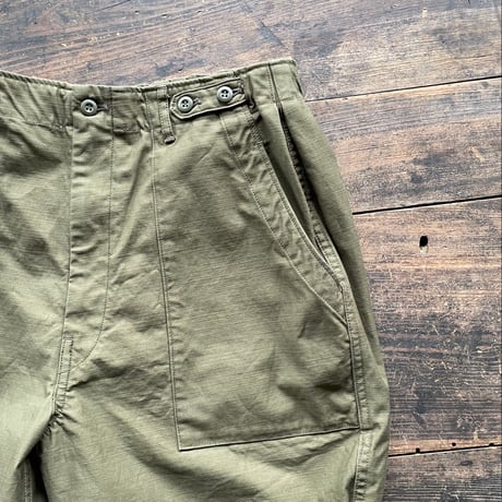 SEEP Cotton Twill Side-tuck Baker Short Pants