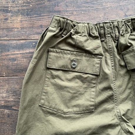 SEEP Cotton Twill Side-tuck Baker Short Pants