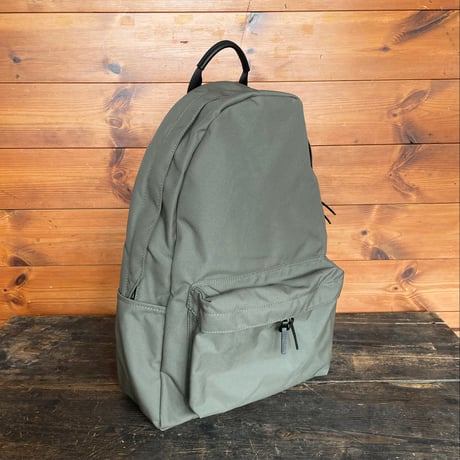 STANDARD SUPPLY / TRUE NYLON DAILY DAYPACK