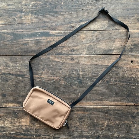 STANDARD SUPPLY / BODY PURSE