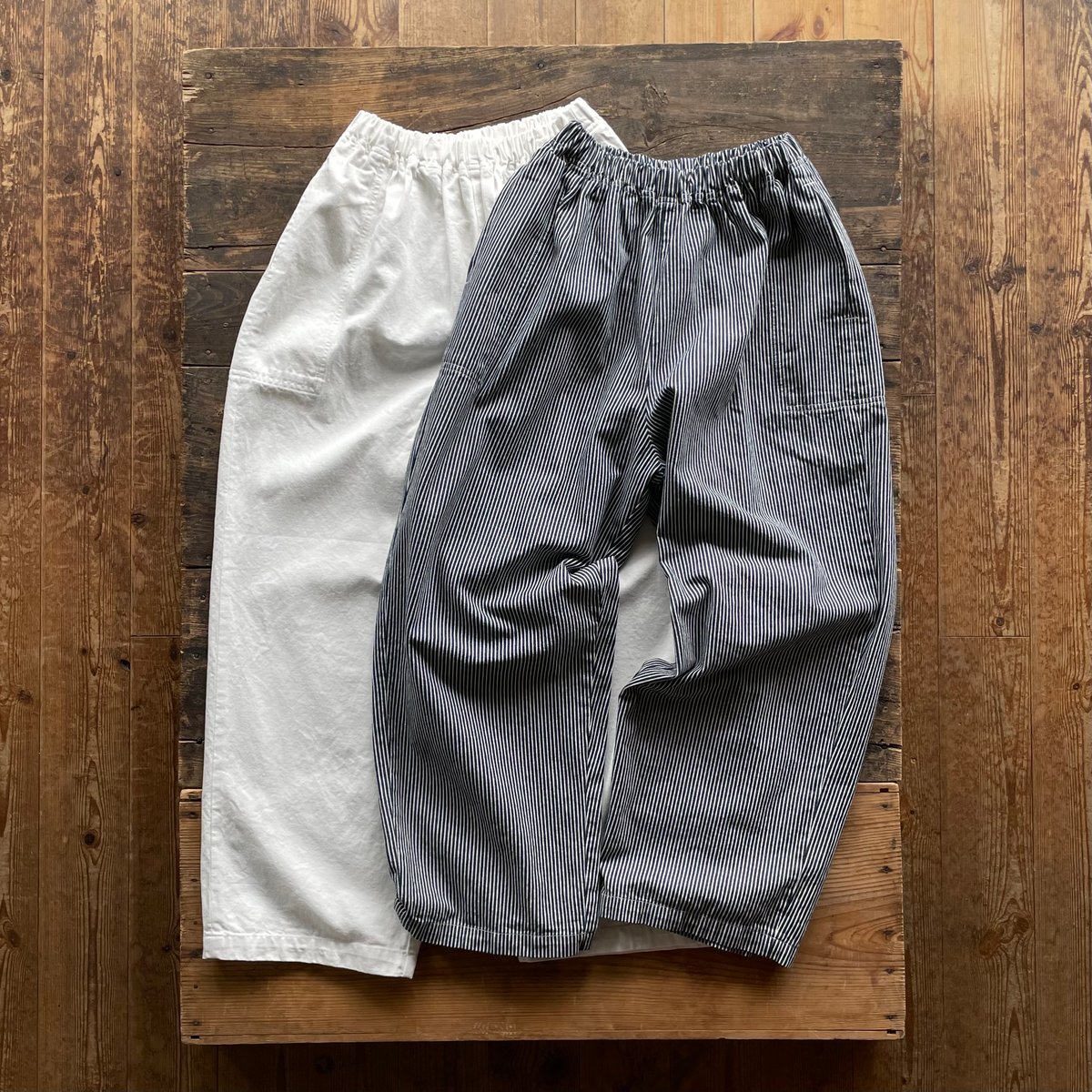 homspun 10oz ヒッコリー&ホワイトデニム ギャザーパンツ | SEEP STORE