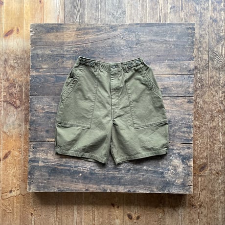 SEEP Cotton Twill Side-tuck Baker Short Pants
