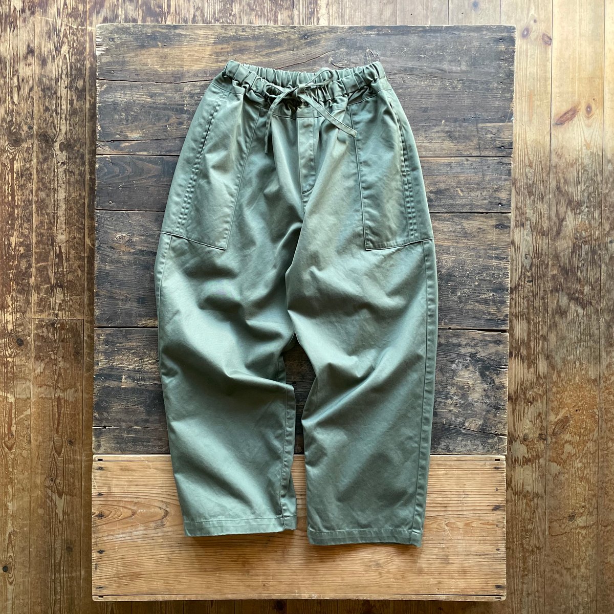 homspun 高密度ウエポンギャザーパンツ color グリーン homspun 高密度